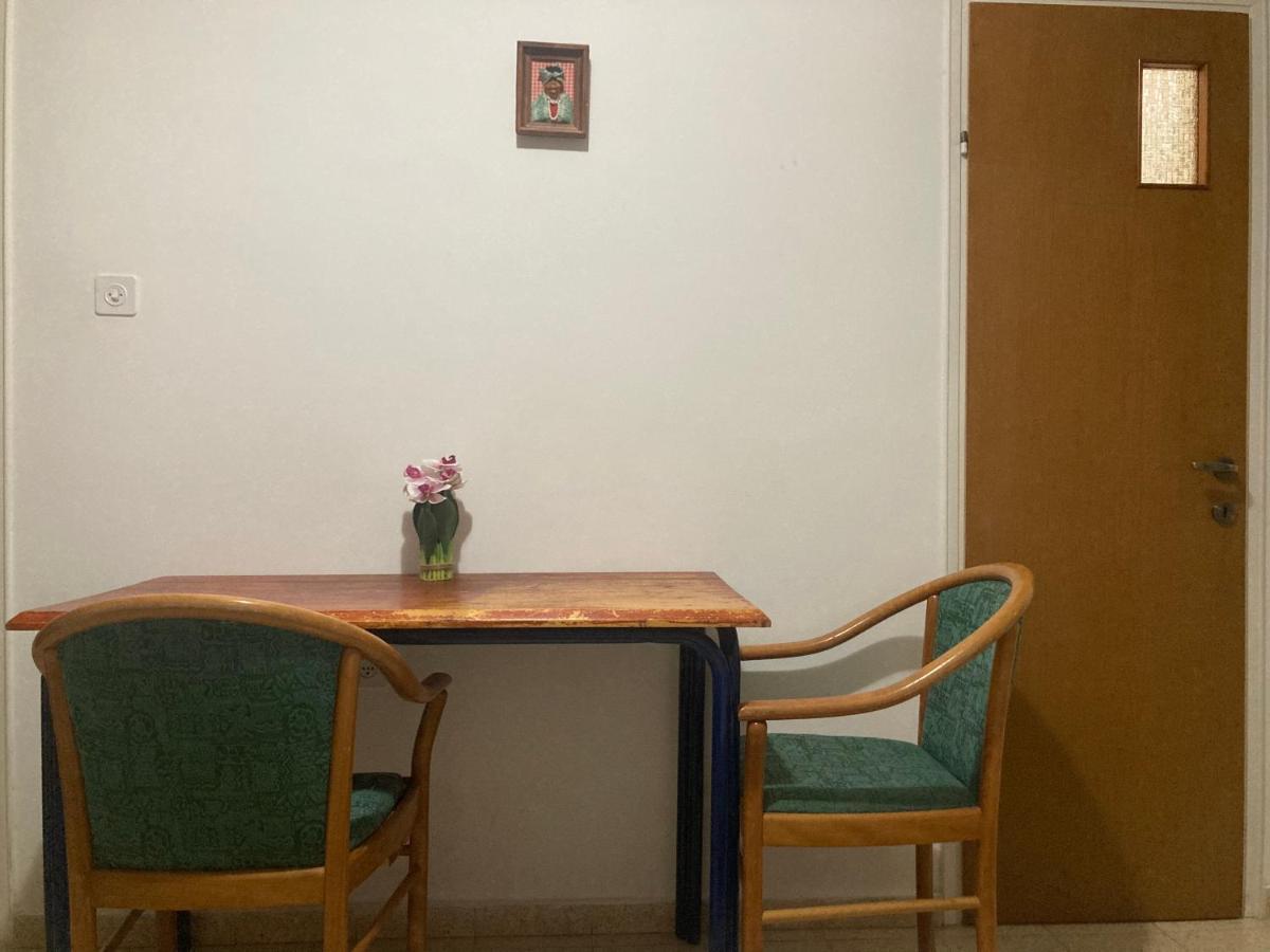 The Little Dorm And Beer Daire Arad Dış mekan fotoğraf